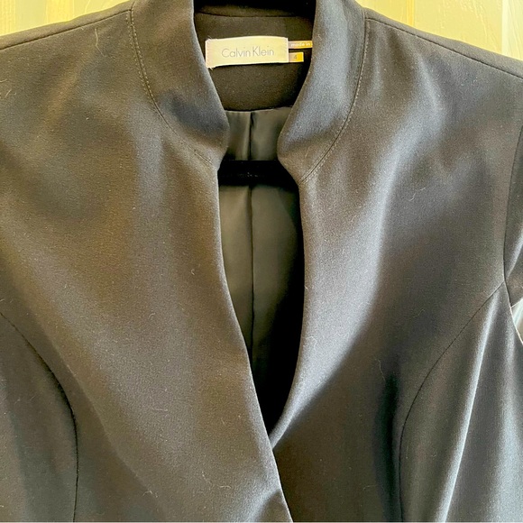 Calvin Klein Black Size 4 Dress Beautiful Tailored Like New Dress - Picture 4 of 9